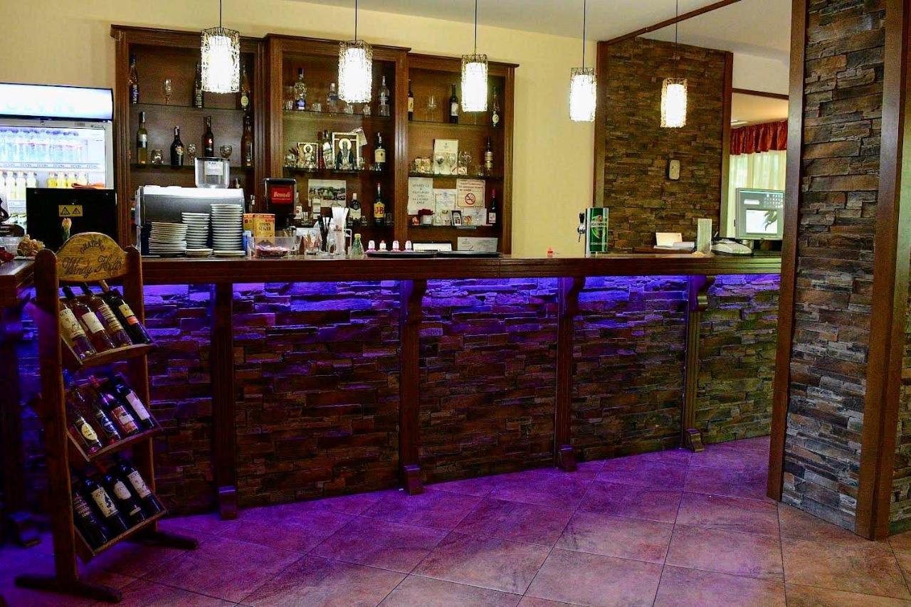 Семеен Хотел Ажур Kotel Extérieur photo